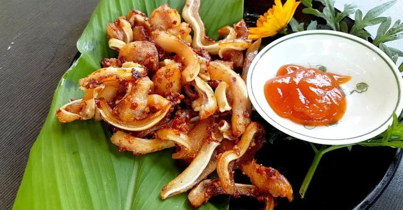 Cách làm tai heo chiên giòn thơm ngon, đậm vị, dễ thực hiện