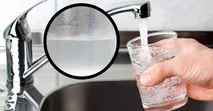 3 nguy&ecirc;n nh&acirc;n m&aacute;y lọc nước c&oacute; v&aacute;ng trắng v&agrave; c&aacute;ch xử l&yacute; hiệu quả