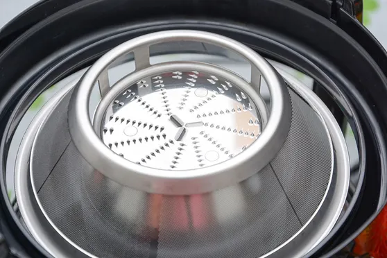 Máy ép trái cây Philips HR1836 3