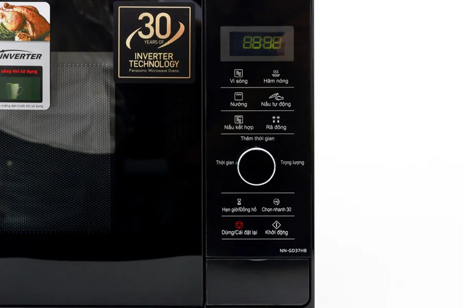 Lò vi sóng Panasonic NN-GD37HBYUE 23 lít