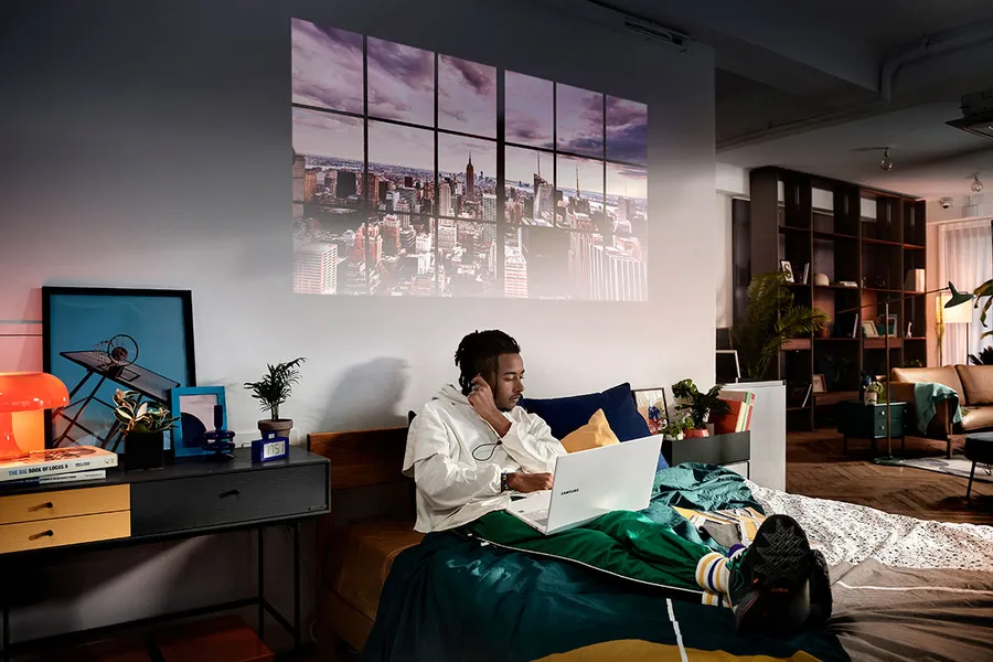 Máy chiếu Samsung Smart TV 100 inch bỏ túi The Freestyle - SP-LSP3BLAXXV
