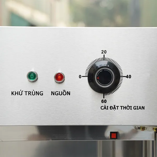 Tủ Sấy Chén Bát Tiệt Trùng Dung Tích Lớn Fujihome DD400A