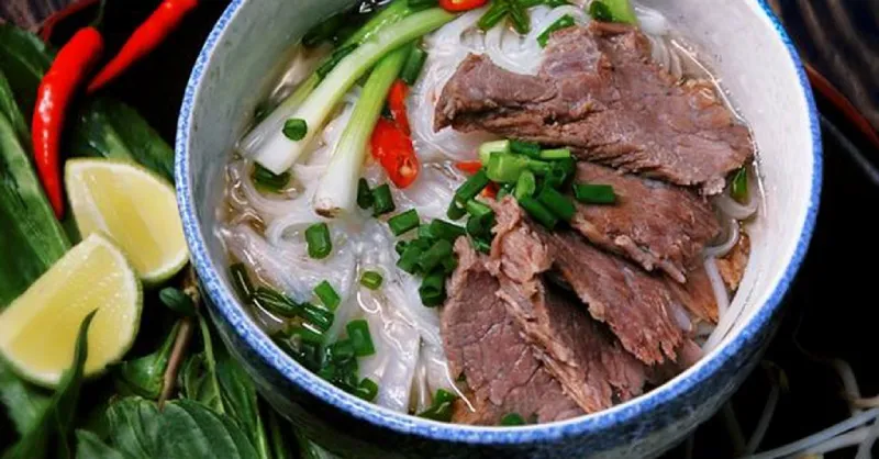 Cách nấu phở bò bằng nồi áp suất chuẩn vị, ngon đậm đà
