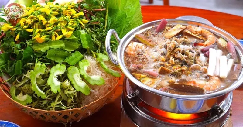 Cách nấu lẩu mắm hải sản thơm ngon chuẩn vị miền Tây