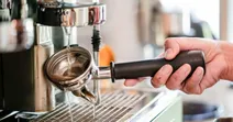 Hướng dẫn c&aacute;ch vệ sinh m&aacute;y pha c&agrave; ph&ecirc; đ&uacute;ng chuẩn tại nh&agrave;
