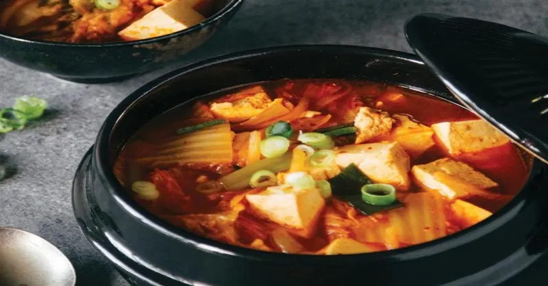 Bật mí 3 cách nấu canh kim chi chay cay nhẹ, dễ ăn, chuẩn vị Hàn