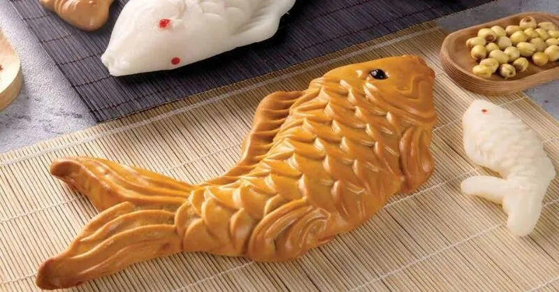 Cách làm bánh Trung thu con cá đẹp mắt, dễ làm tại nhà