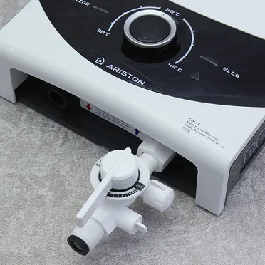 Bình Đun Nước Nóng Tức Thời Ariston SMC45PE-VN 2