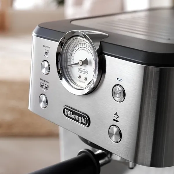 Máy Pha Cà Phê Espresso DeLonghi Classic EM450.M
