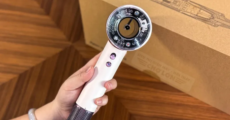 Trên tay máy sấy tóc Dyson Supersonic Nural HD16: Trải nghiệm thông minh, sấy nhanh và bảo vệ da đầu