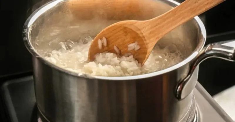 Cách nấu cơm bằng bếp ga ngon dẻo, không cháy cực dễ