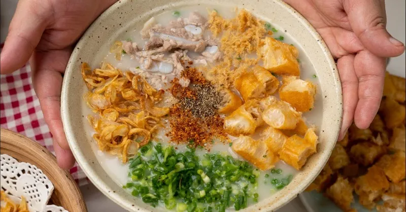 Cách nấu cháo sườn bằng bột gạo ngon sánh mịn ngay tại nhà