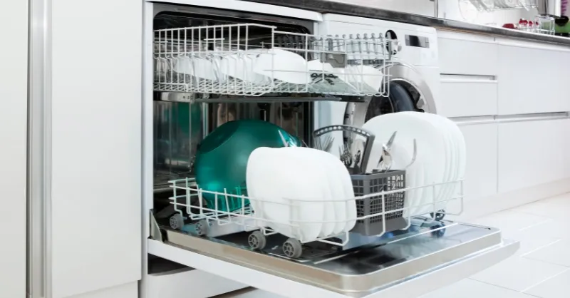 Cách xếp bát đĩa vào máy rửa bát đúng chuẩn, rửa sạch hiệu quả