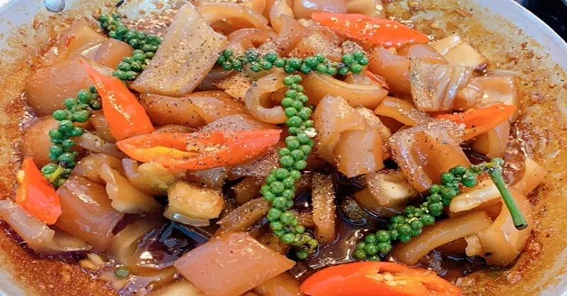 Cách làm da heo kho tiêu đậm đà, cay nồng hao cơm