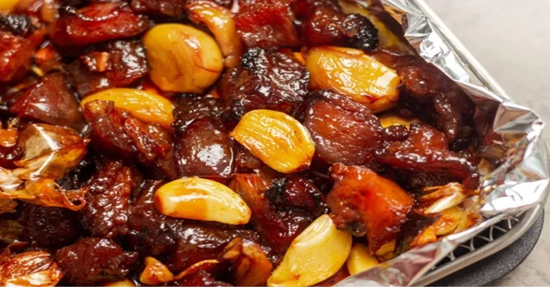Cách làm món gân bò cháy tỏi thơm ngon, giòn sần sật tại nhà