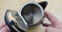 B&igrave;nh đun nước bị ố v&agrave;ng do đ&acirc;u? C&aacute;ch vệ sinh cặn bẩn ở đ&aacute;y b&igrave;nh đun