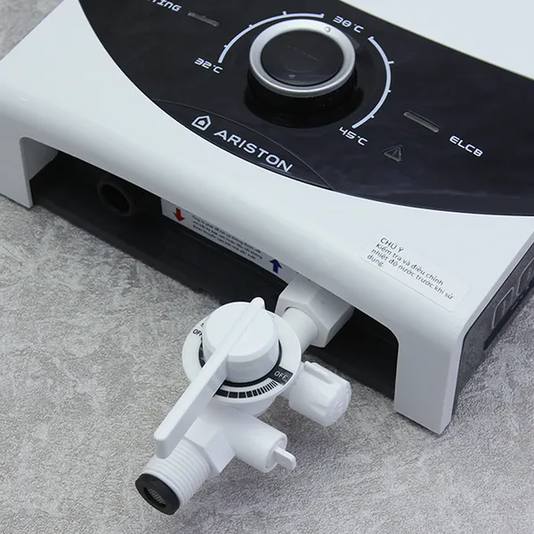 Bình Đun Nước Nóng Tức Thời Ariston SMC45PE-VN