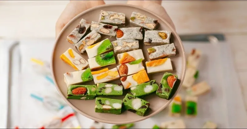 Cách làm kẹo Nougat (kẹo hạnh phúc): Ngon, ngọt, dễ thực hiện