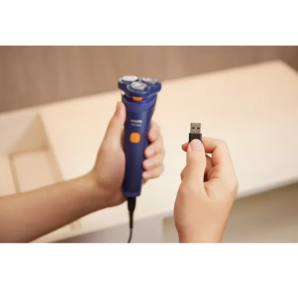 Máy Cạo Râu Khô Và Ướt Philips S1880/00