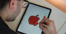 Trải nghiệm vẽ tr&ecirc;n iPad Gen 10 c&oacute; thật sự khiến người d&ugrave;ng h&agrave;i l&ograve;ng?