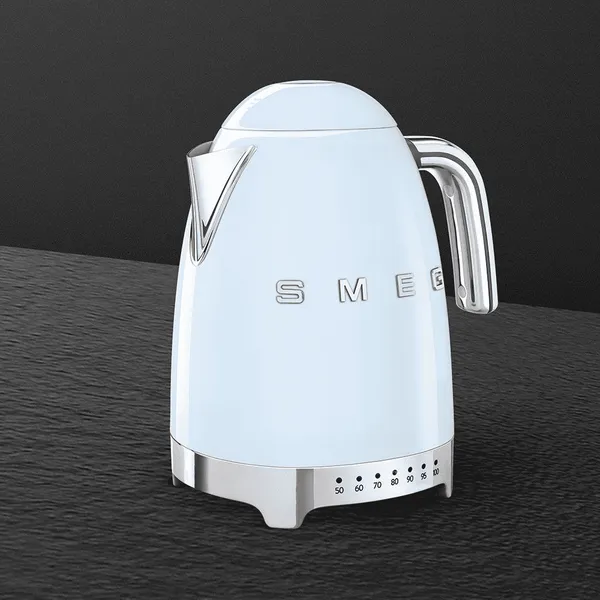 Ấm Đun Siêu Tốc Có Nhiệt Độ Smeg KLF04PBEU Màu Xanh Lam