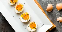 Hướng dẫn luộc trứng bằng ấm si&ecirc;u tốc