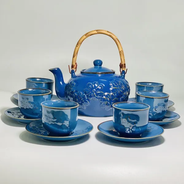 Bộ ấm trà hoa văn chạm nổi (TP003)