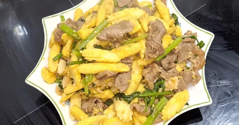 Cách làm bò xào ngô bao tử giòn ngọt, thịt mềm không dai