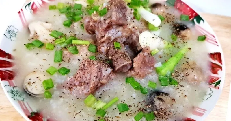 Cách nấu cháo xương bằng nồi cơm điện thơm ngon, bổ dưỡng