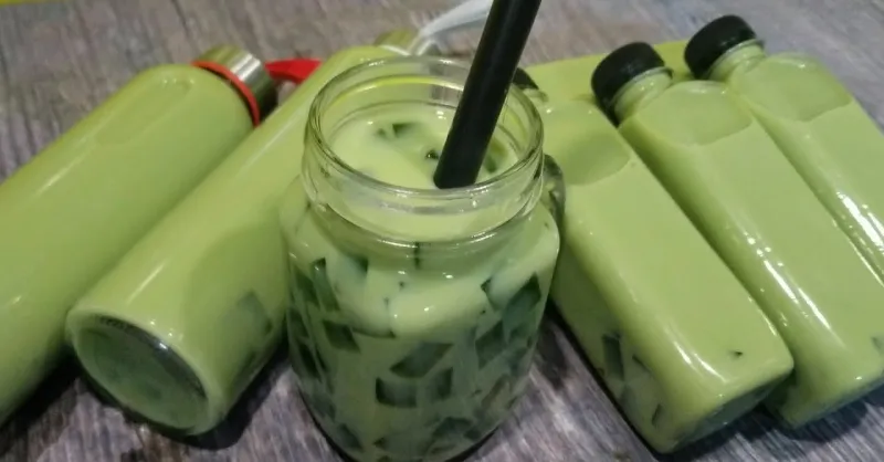 Cách nấu trà sữa thái bằng bột trà xanh thơm ngon tại nhà