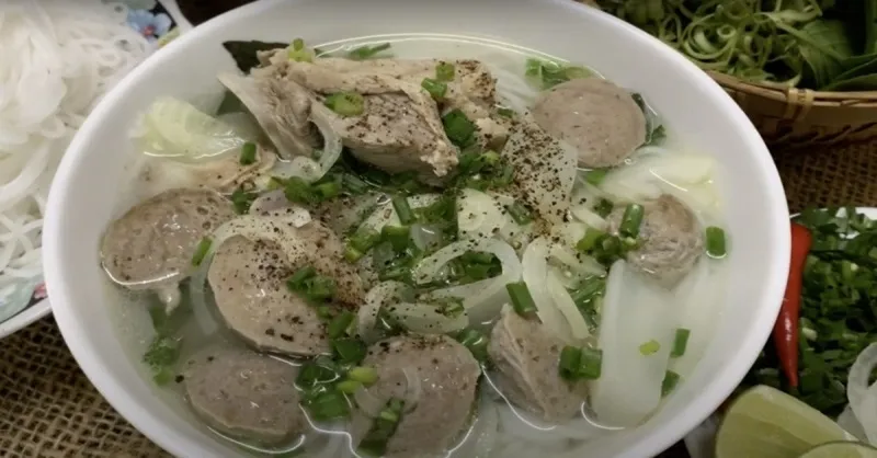 Cách nấu bún nước lèo bò viên ngọt thanh, dai ngon khó cưỡng
