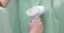 Hướng dẫn sử dụng b&agrave;n ủi hơi nước cầm tay đ&uacute;ng c&aacute;ch