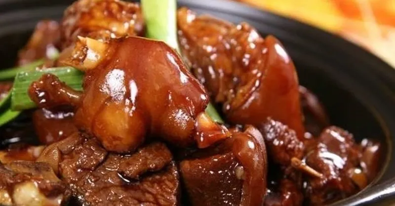 Cách làm giò heo kho coca thơm ngon, đậm vị, dễ thực hiện