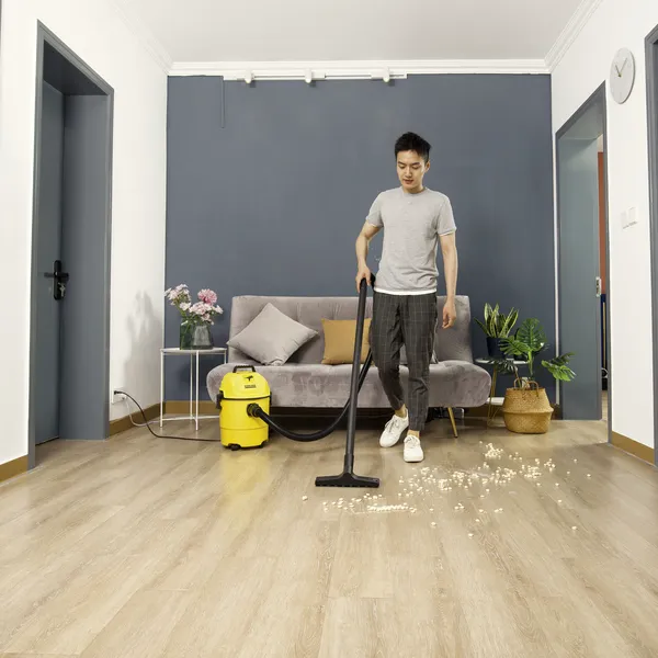 Máy Hút Bụi Khô Và Ướt Karcher WD 1 Classic