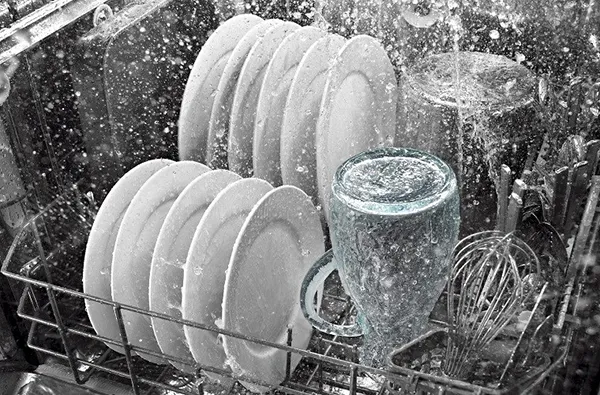 11 lỗi thường gặp khi sử dụng máy rửa chén