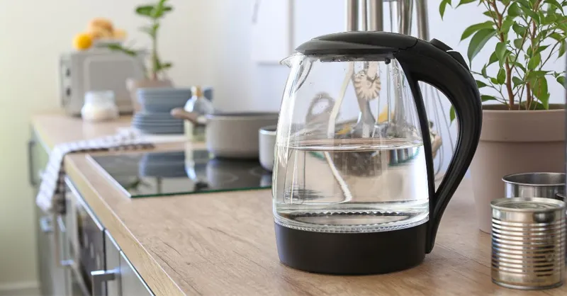 Hướng dẫn sử dụng ấm siêu tốc lần đầu đúng cách và an toàn