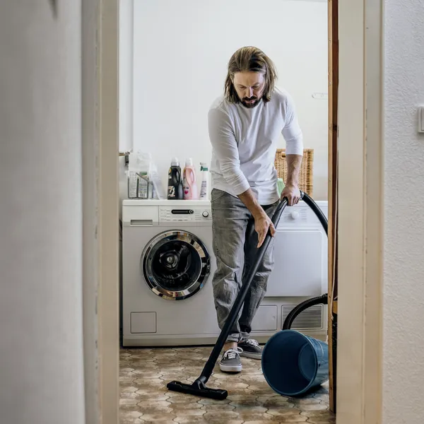 Máy Hút Bụi Khô Và Ướt Karcher WD 3 P - Châu Âu