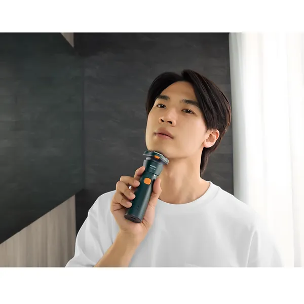 Máy Cạo Râu Khô Và Ướt Philips S1882/00