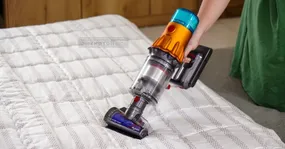 Trên tay máy hút bụi lau nhà Dyson V12s Detect Slim Submarine Complete - Có nên mua không?
