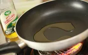 B&iacute; quyết sử dụng v&agrave; vệ sinh chảo chống d&iacute;nh l&acirc;u bền
