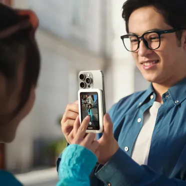 Màn Hình Selfie Insta360 Snap Selfie Screen with Light Có Đèn LED 2