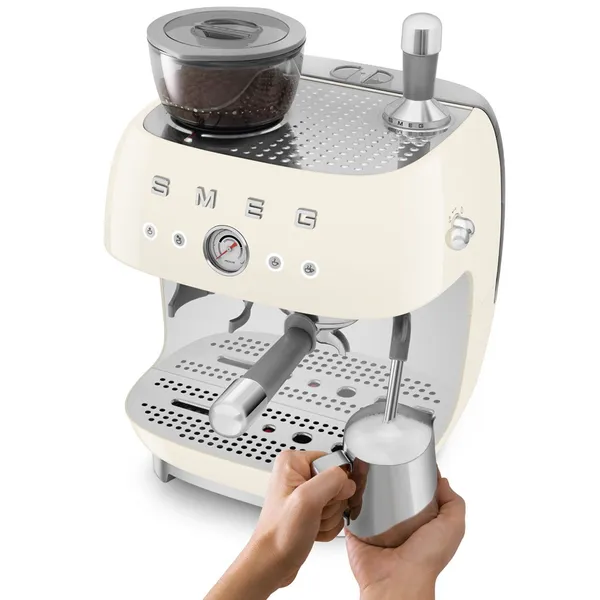 Máy Pha Cà Phê Tích Hợp Xay Smeg EGF03CREU Màu Kem