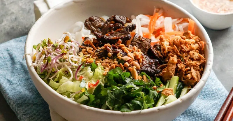 Cách nấu bún nạm bò thơm ngon, đậm vị ngay tại nhà