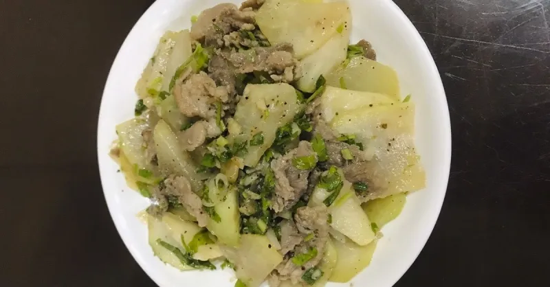 Cách làm su hào xào thịt heo thơm ngon, đơn giản tại nhà