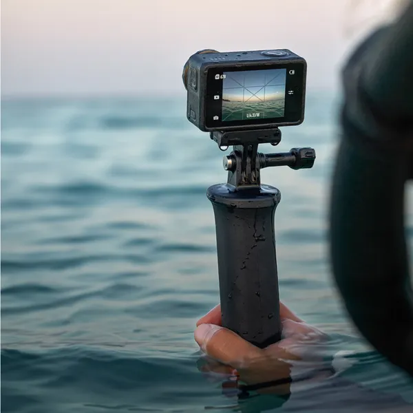 Camera hành động DJI Osmo Action 5 Pro Adventure Combo
